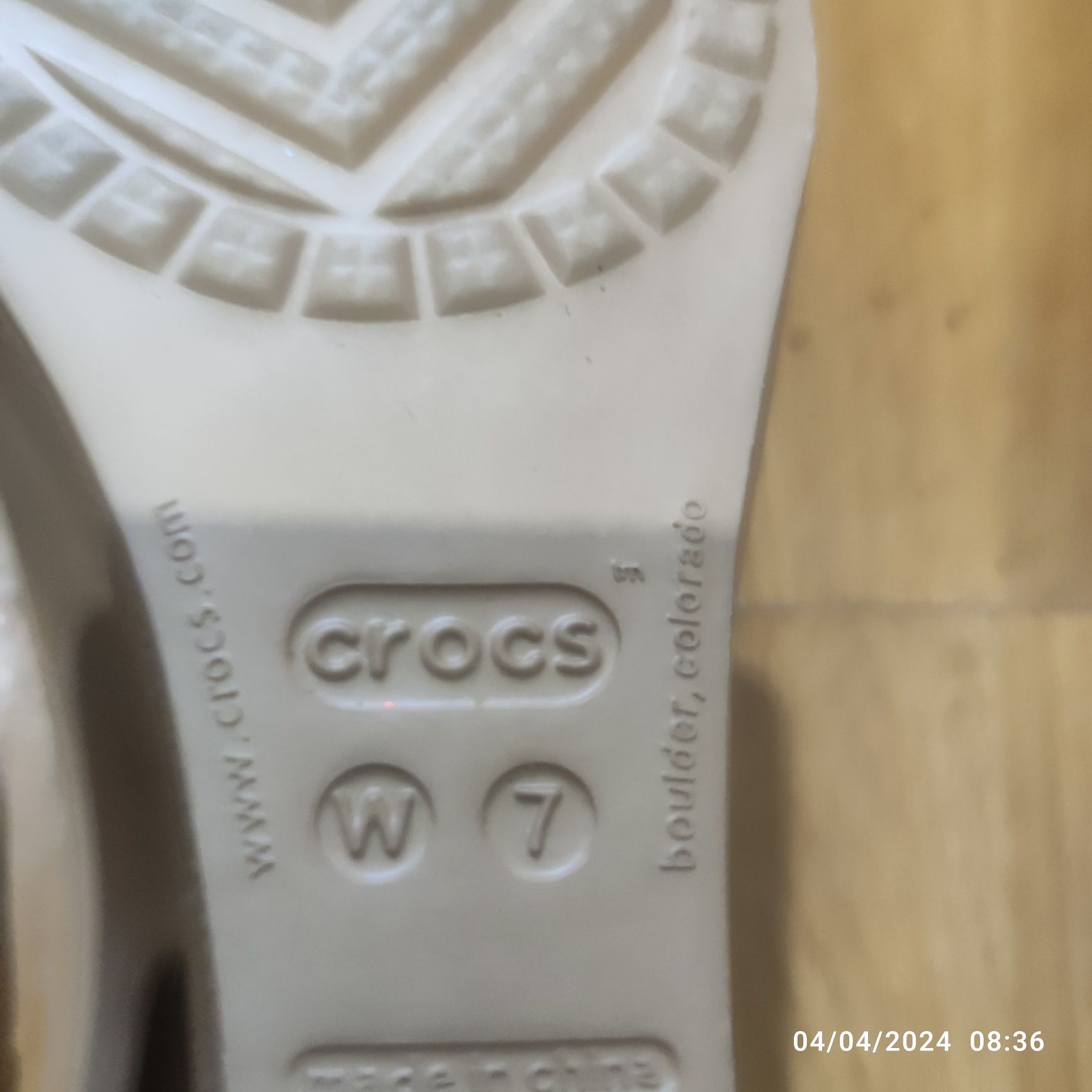 Sandálias da marca Crocs