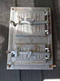 drzwiczki żeliwne do pieca kaflowego wędzarni