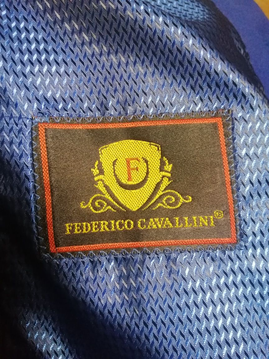 Мужской костюм классический Federico Cavallini, 44 размер (S), галстук