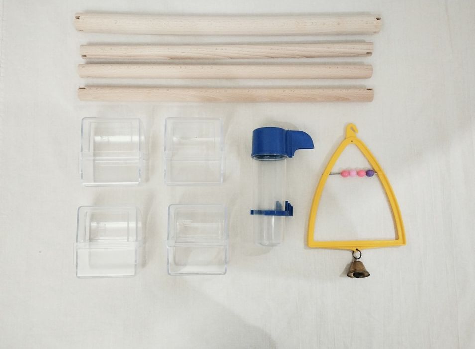 Клітка для папуг 

Клітка для папуг в ідеальному стані використовалась