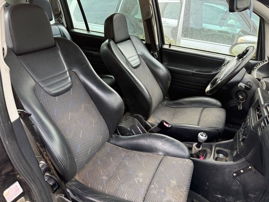 KOMPLET FOTELI RECARO ZAFIRA A OPC