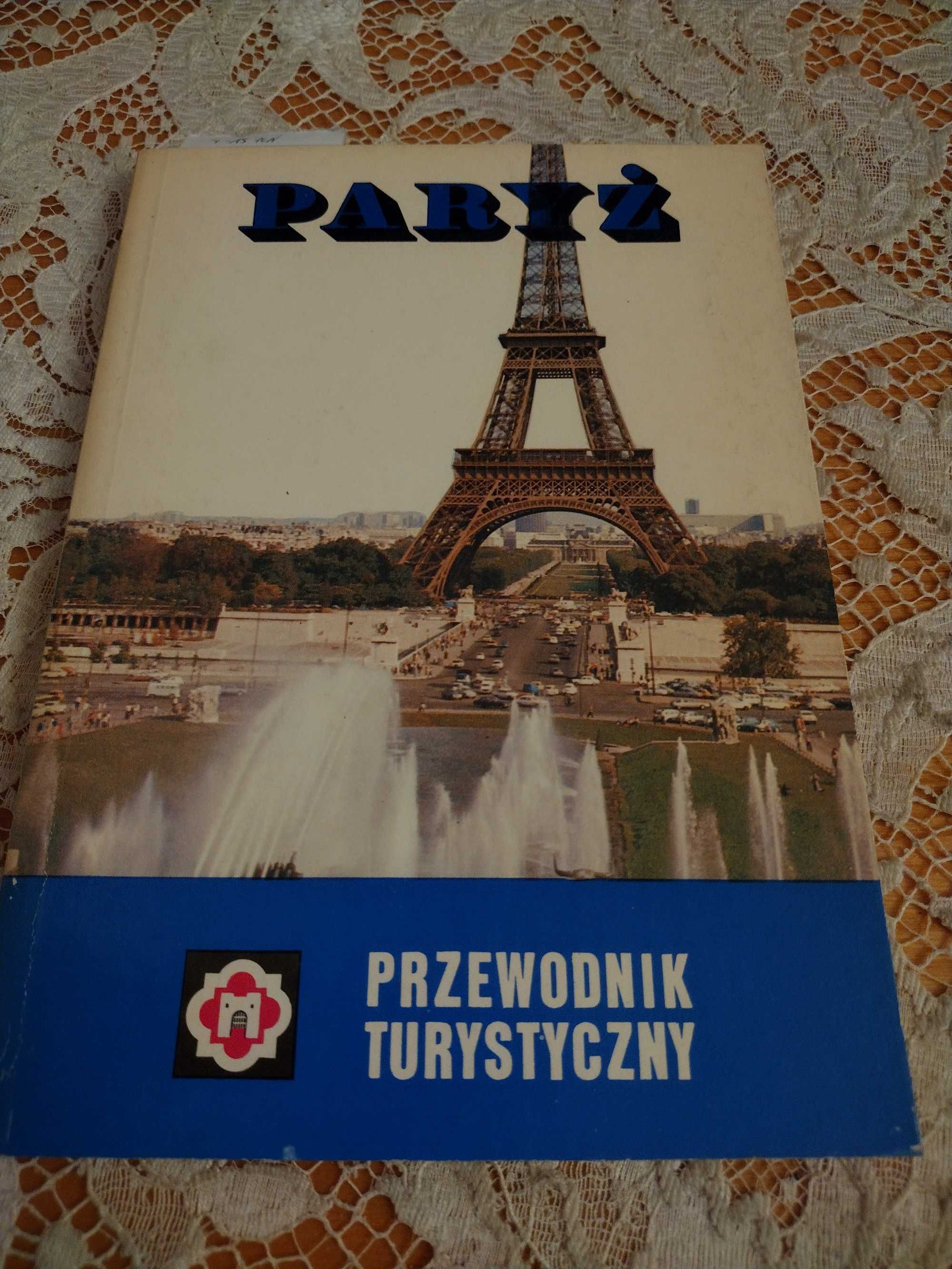"Przewodnik turystyczny Paryż"