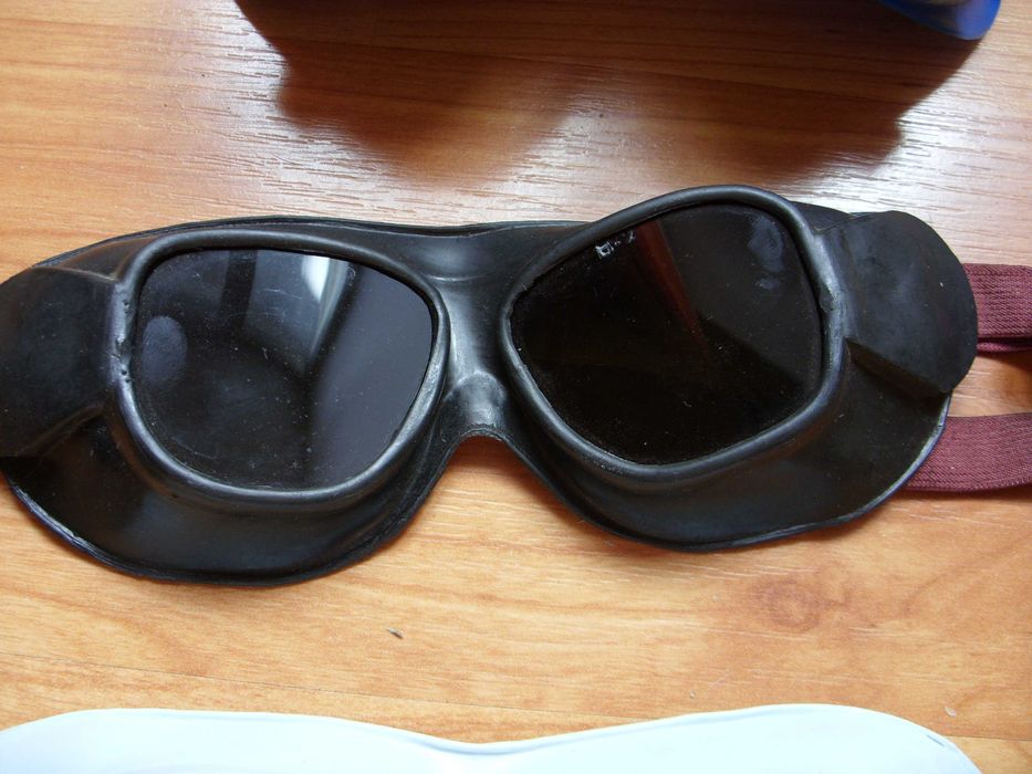 Очки   защитные .