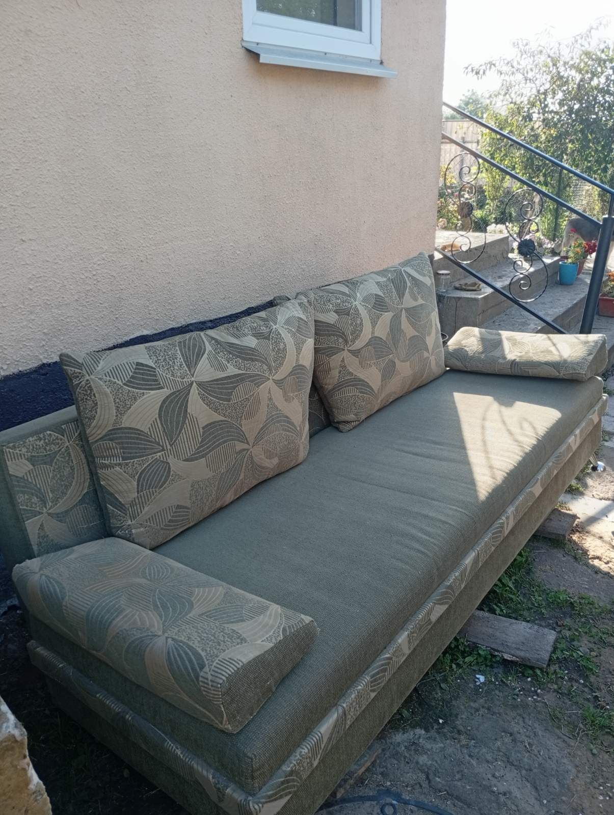 Продам диван б/у