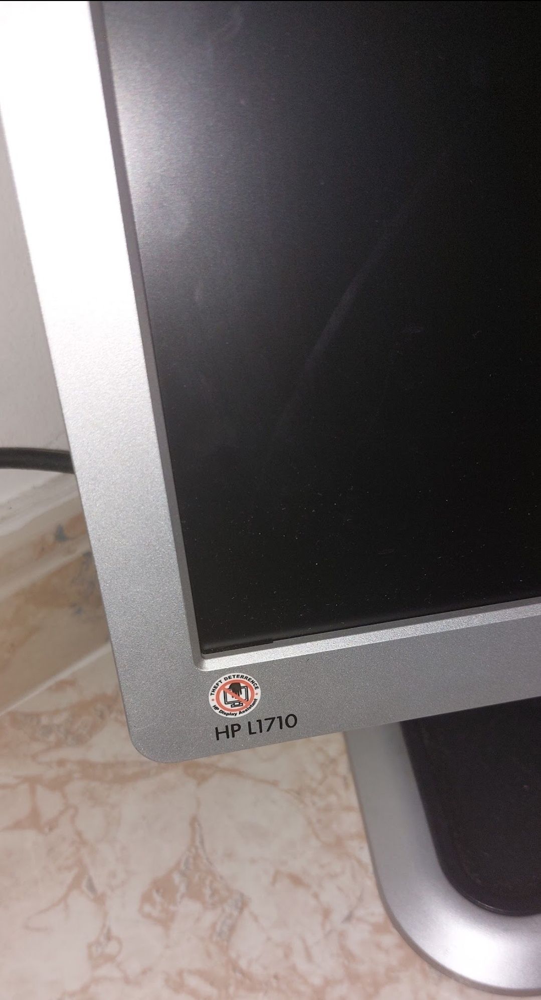 Monitor hp S/ hdmi Funciona Bem faço entrega domicílio
