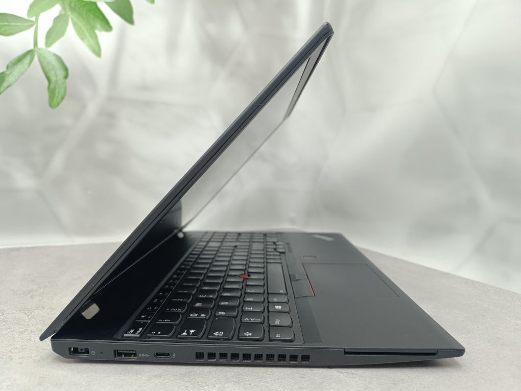 Ноутбук Lenovo ThinkPad T570/i7-7600U/16/SSD 256 GB/15.6"/4К