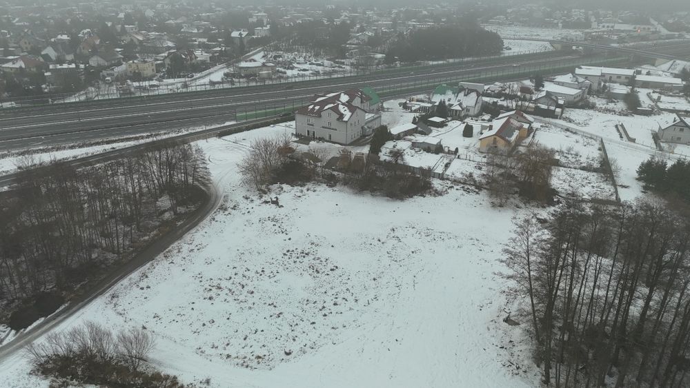 Działka na wynajem przy węźle s5/s10 w Białych Błotach