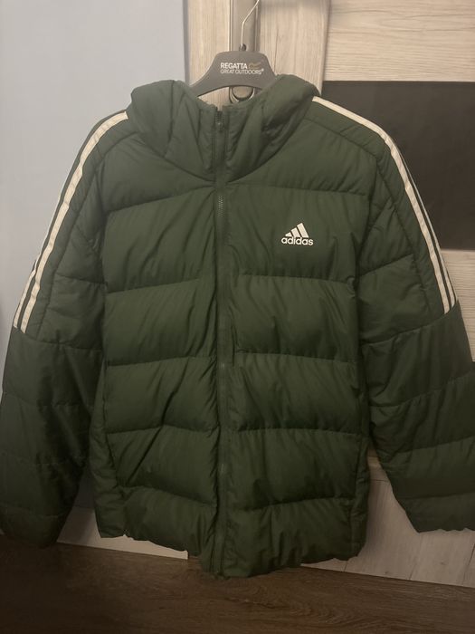 Puchowa kurtka adidas
