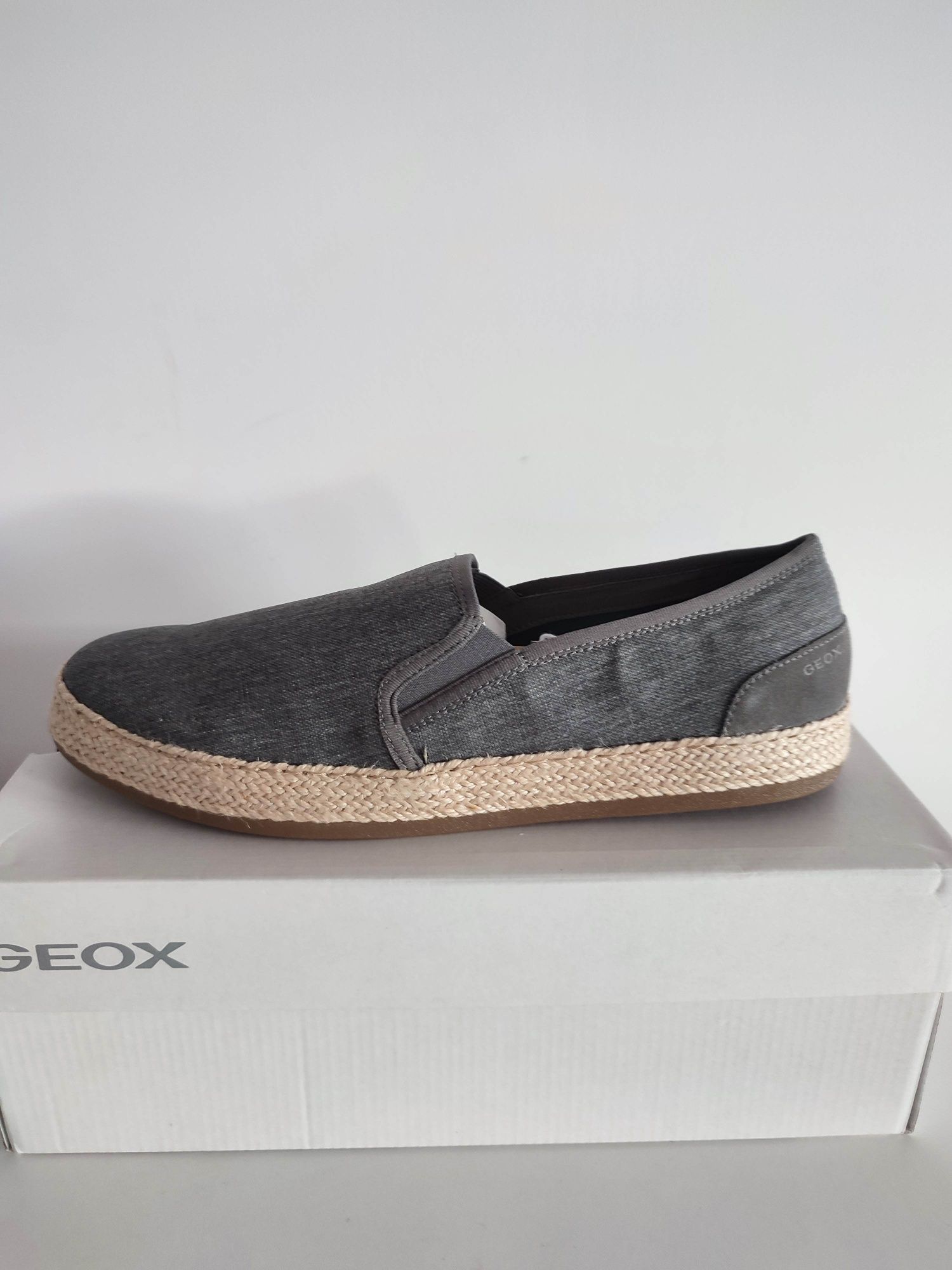 Geox r.43/28,5cm slip on premium