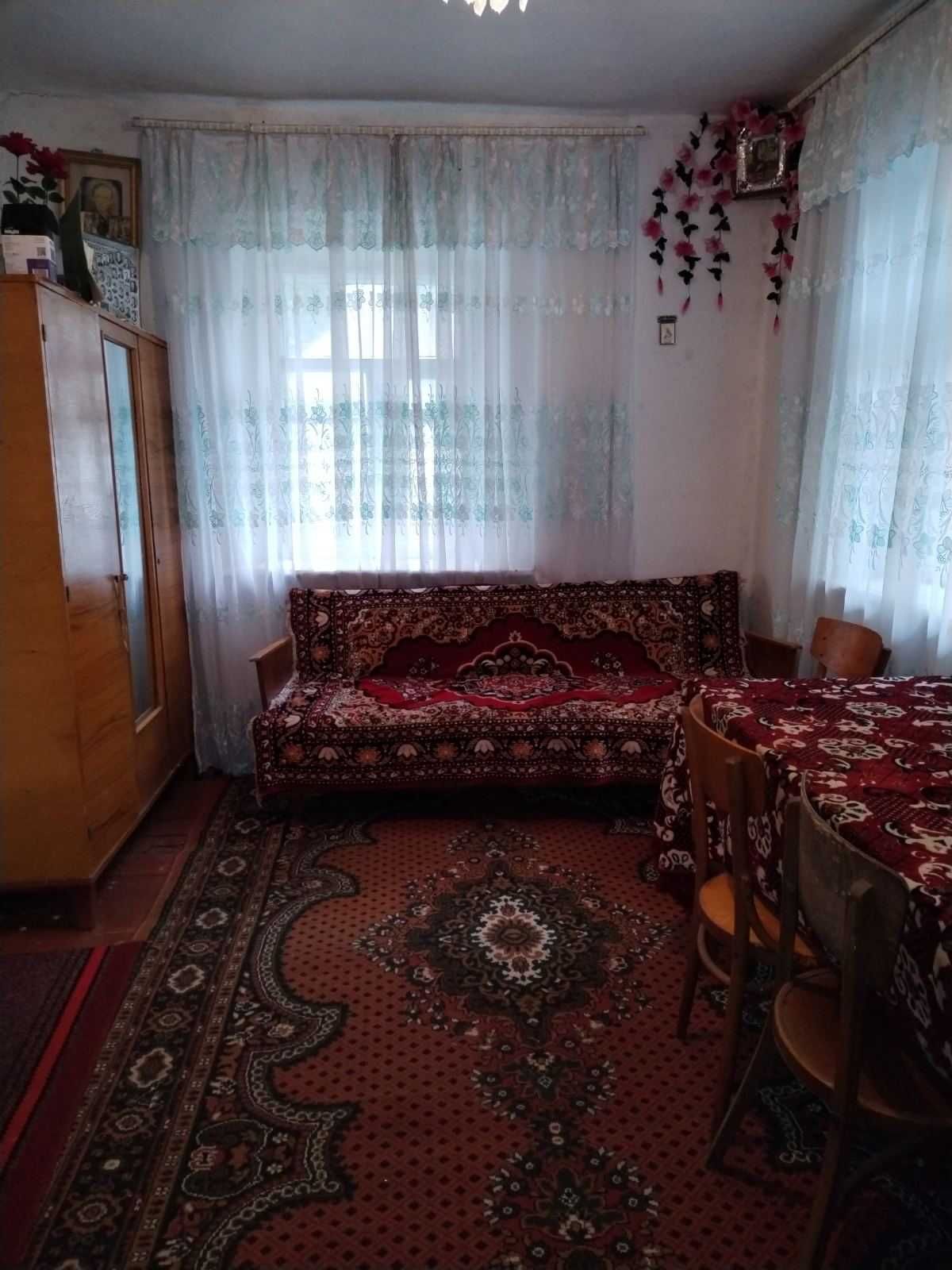 (8) Продається будинок з ділянкою в с. Жабелівка 7440