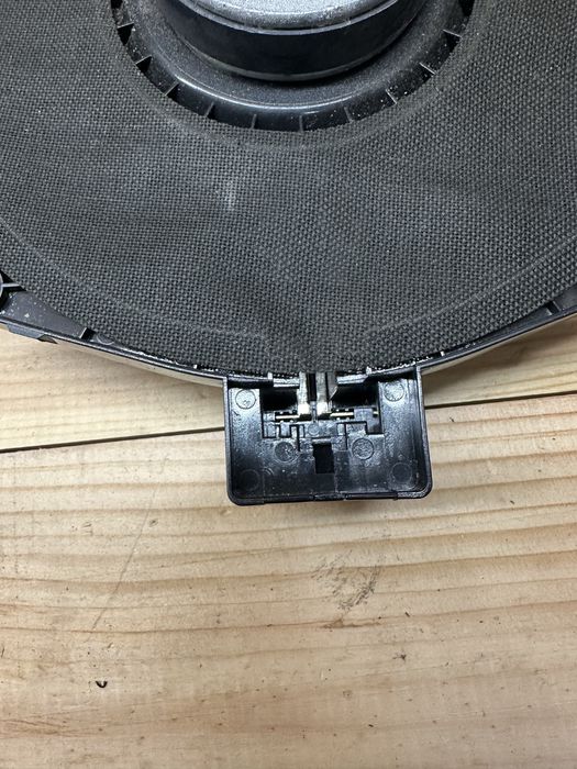 Нч динамики, сабы под сидения Philips, сняты с системы Hi Fi