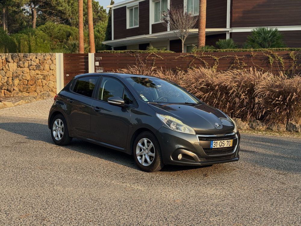 Peugeout 208 1.2 - Excelente estado