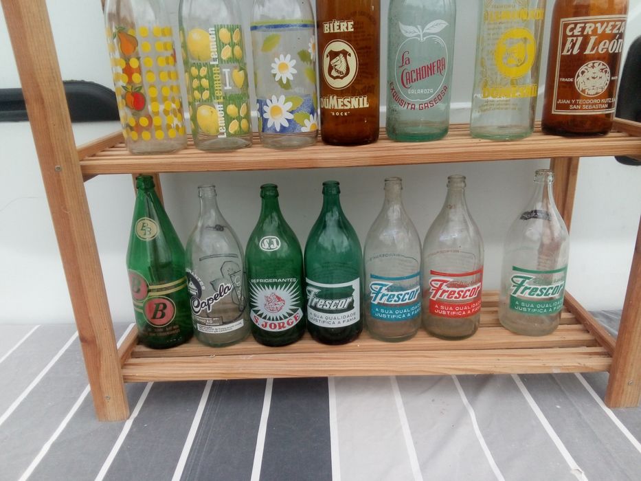 Várias garrafas coleção