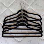 5 Cabides Veludo Preto