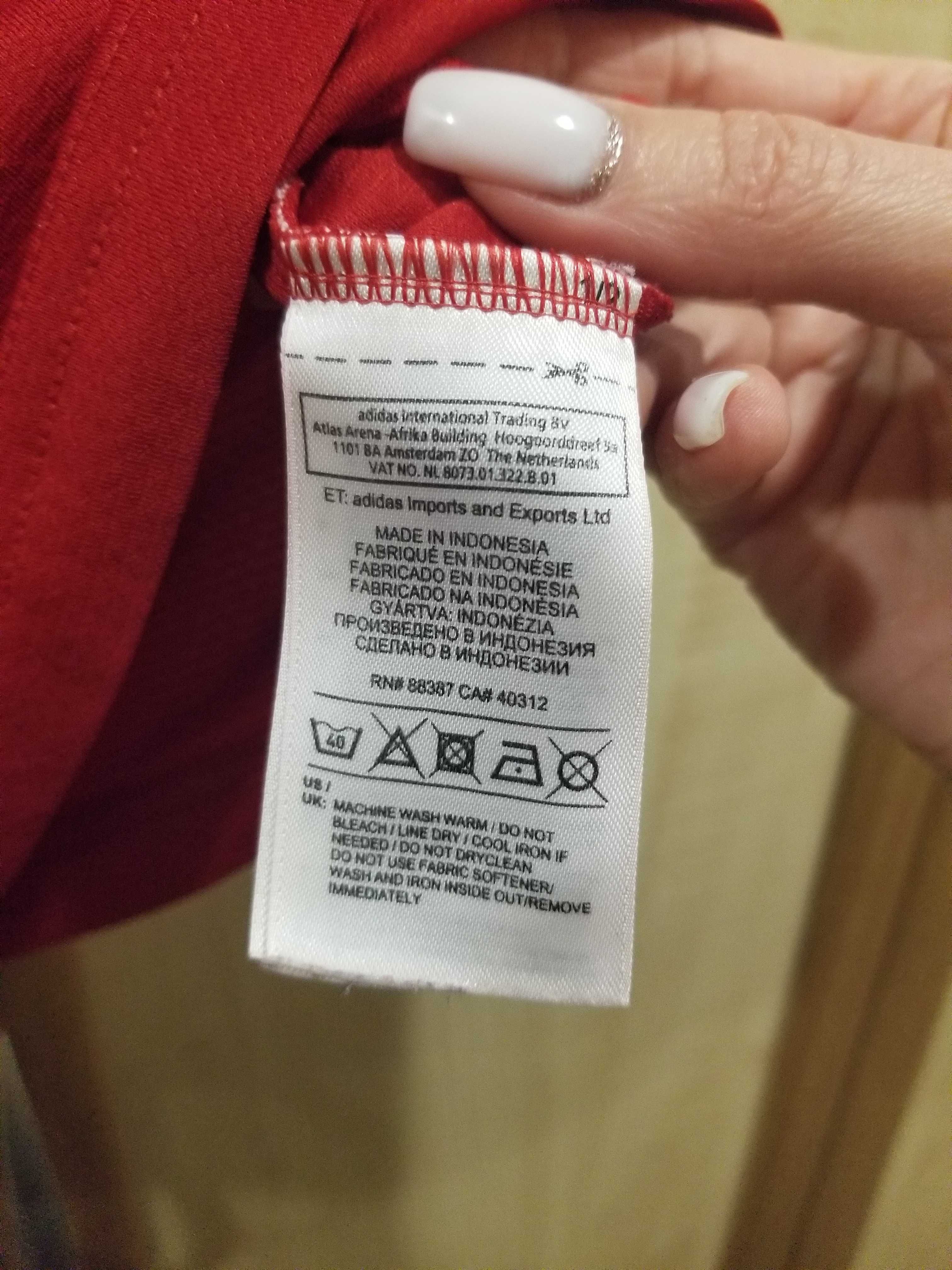 Футболка Adidas  "M"