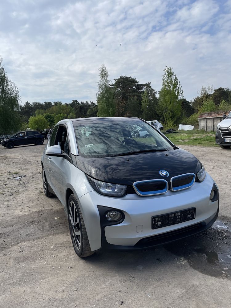 Разборка BMW i3 бампер фара крило капот касєта радіатор бмв ай3 шрот