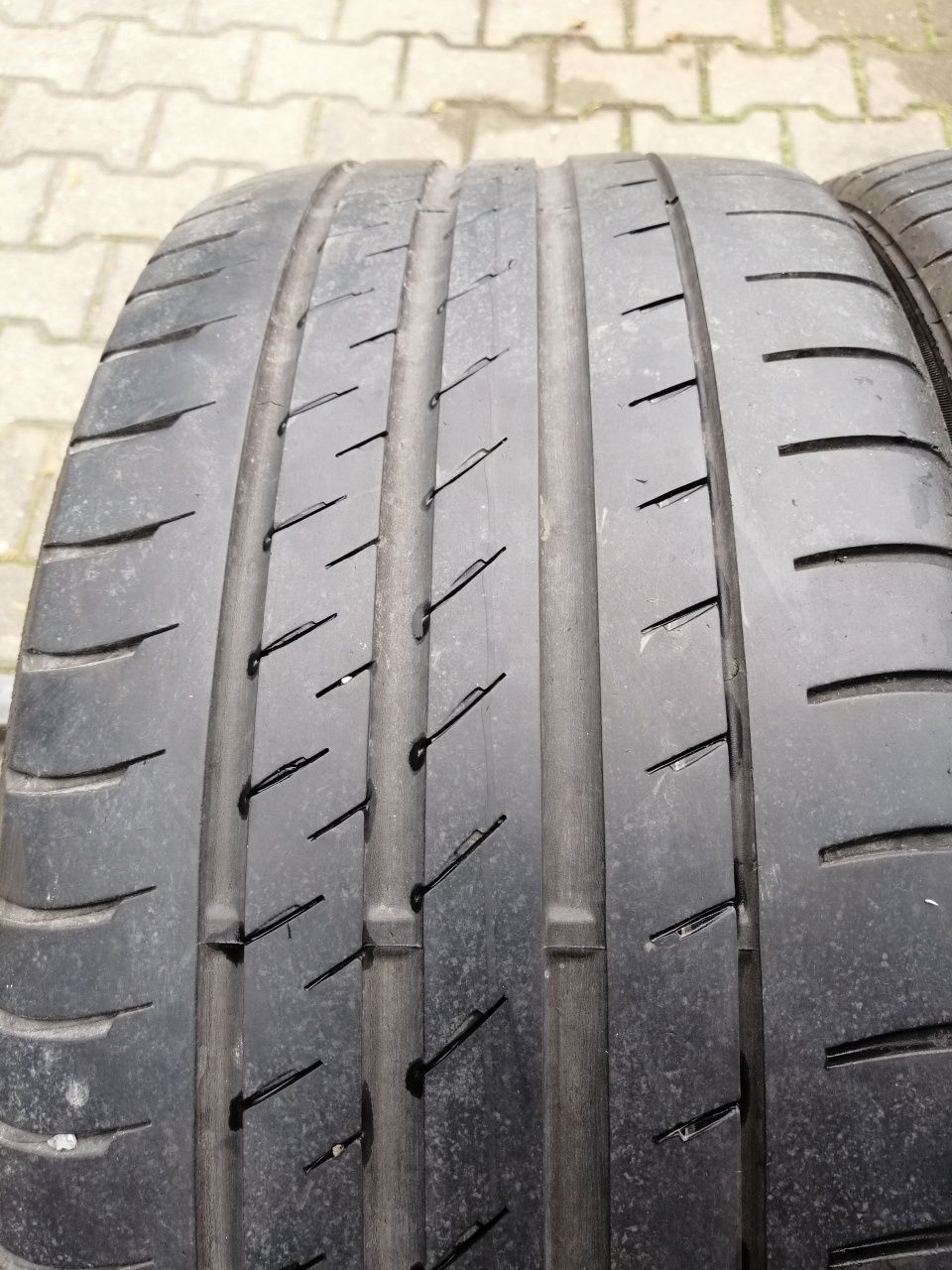 235/40R18 95W Continental ContiSportContact 3