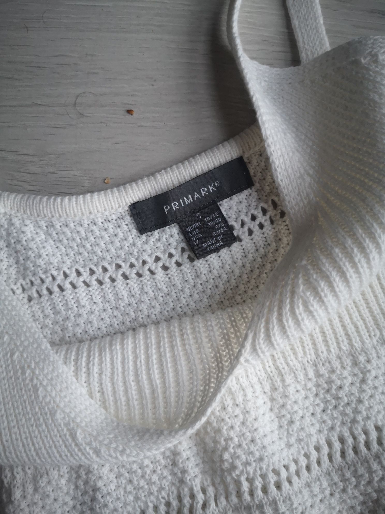 Primark piękny sweterkowy top z baskinką