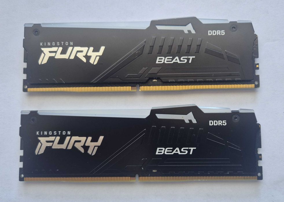 Pamięć RAM DDR5 16GB 5600MHz CL36 KF556C36BBEAK2-16 Kingston Fury RGB