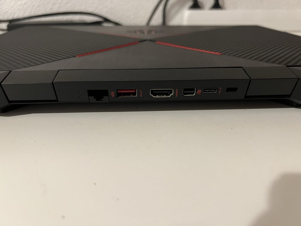 OMEN by HP Laptop 15-dc0059np