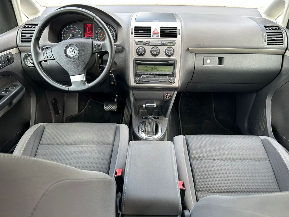 WV Touran 1,9 Td DSGi xenon 7 foteli Serwis