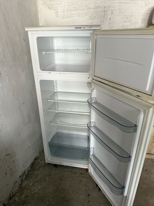 Холодильник Snaige