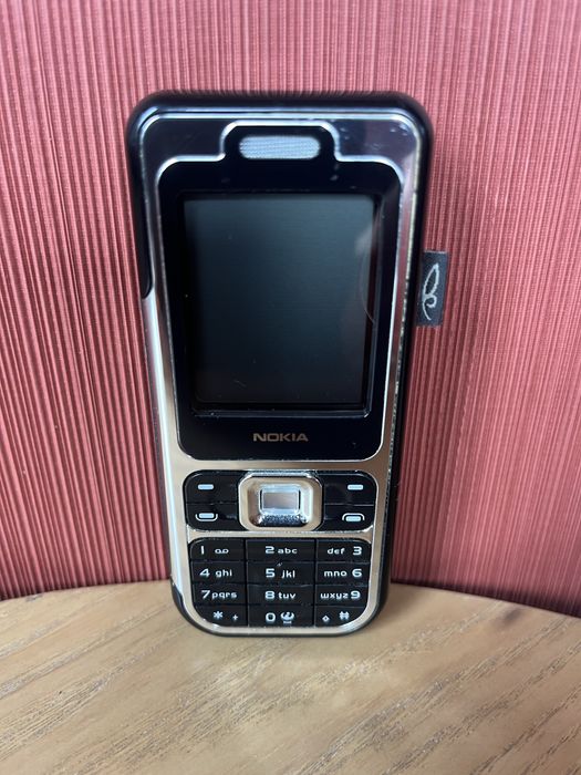 Telofon Nokia 7360 !!!