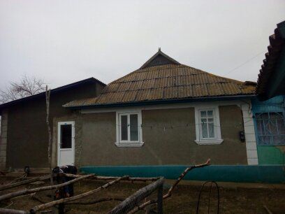 Продається будинок в с.Конева .В будинку всі зручності.