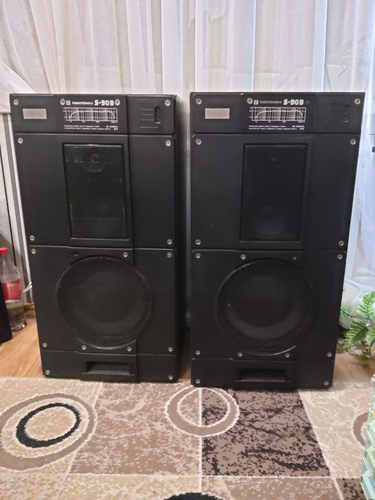 Аккустическая  Hi-Fi система  RADIOTEHNIKA  S-90  B