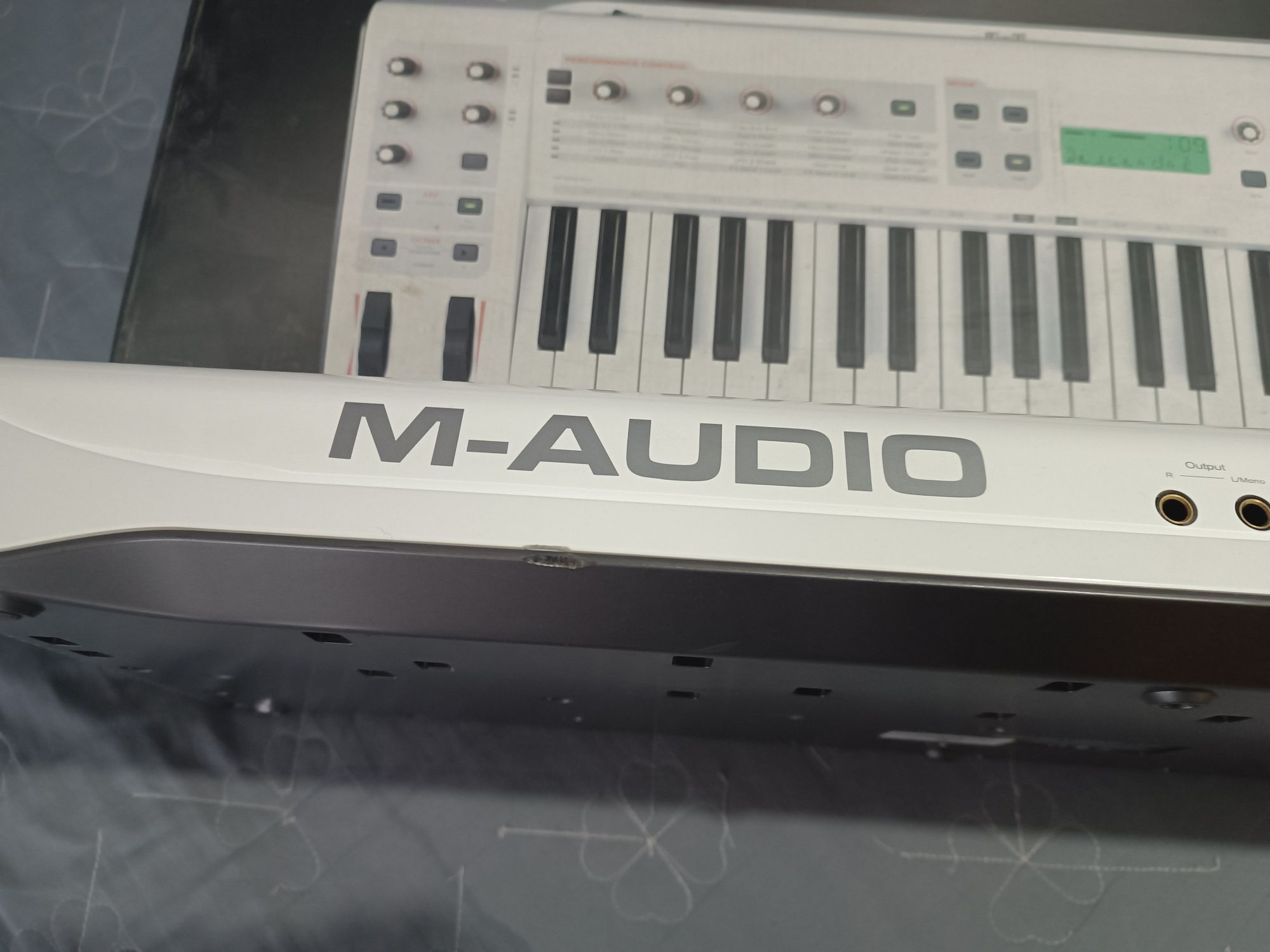 Syntezator m-audio VENOM