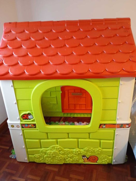 Vendo casa de criança