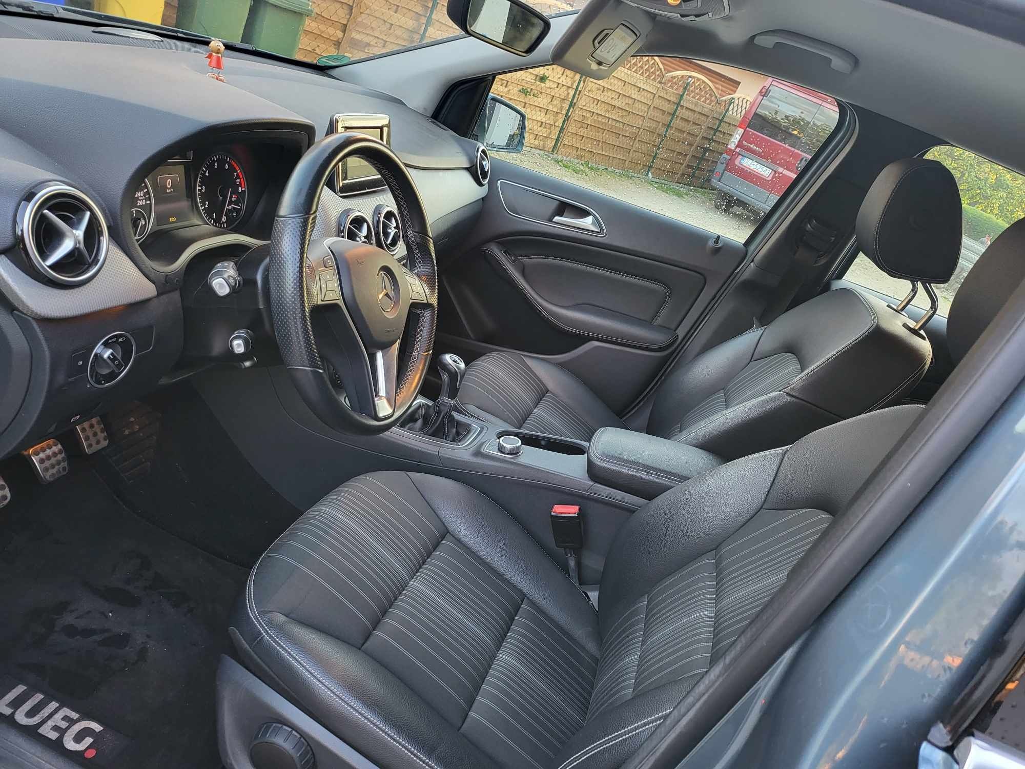 Mercedes B180 14/2015, 1.6benz, 49tys km, bogata opcja
