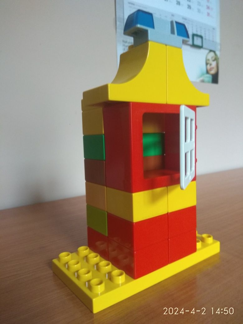 Lego Duplo domek patrolu