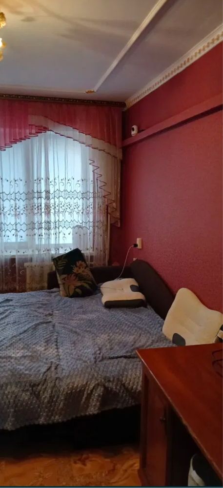 Продаю 2 чешку на пр. Центральном