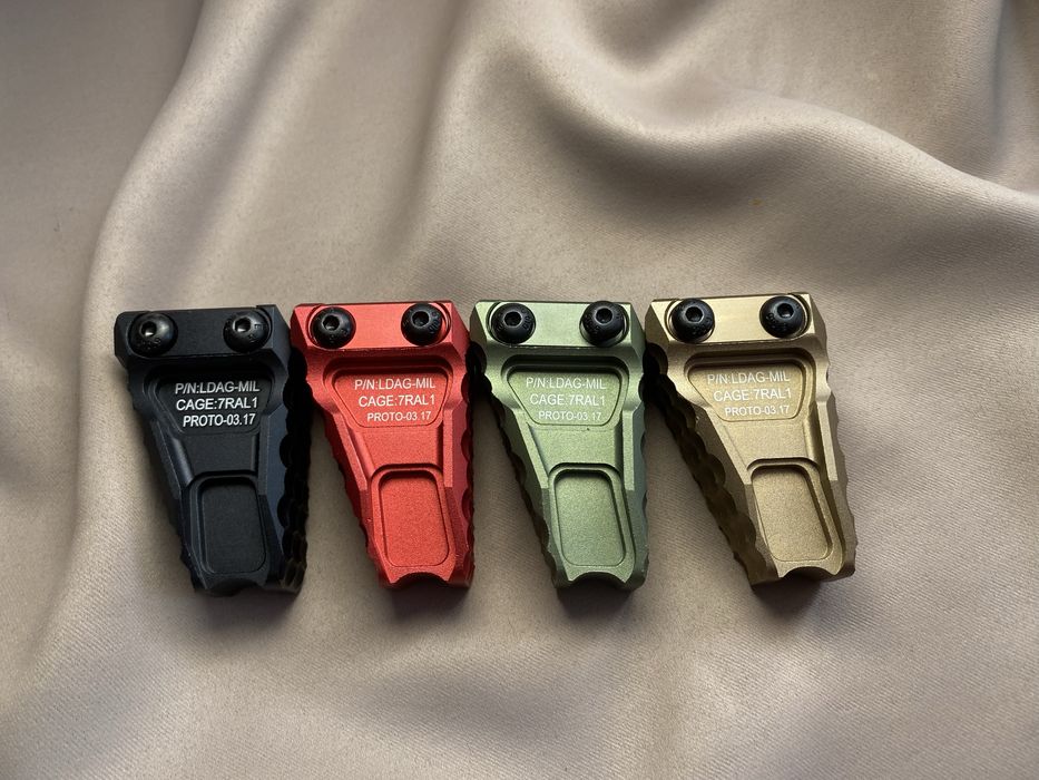 Вертикальна тактична рукоятка LDAG-MIL CAGЕ