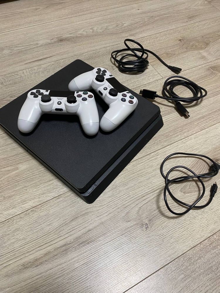 PS 4 slim 2 джойстика