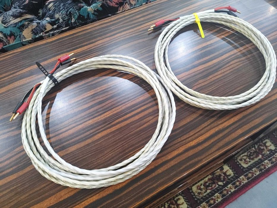 Kable głośnikowe Wireworld Luna 7. Długość 2X6 metrów, wtyki Chord