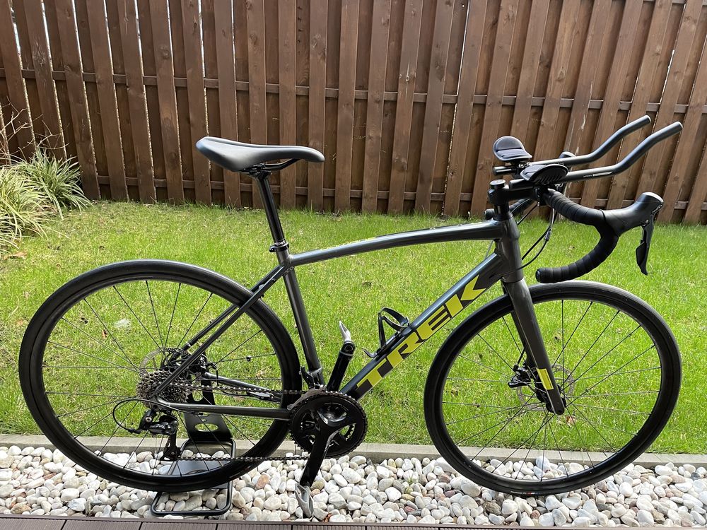 Trek Domane AL 3 Disc Grey 2022 + dodatki