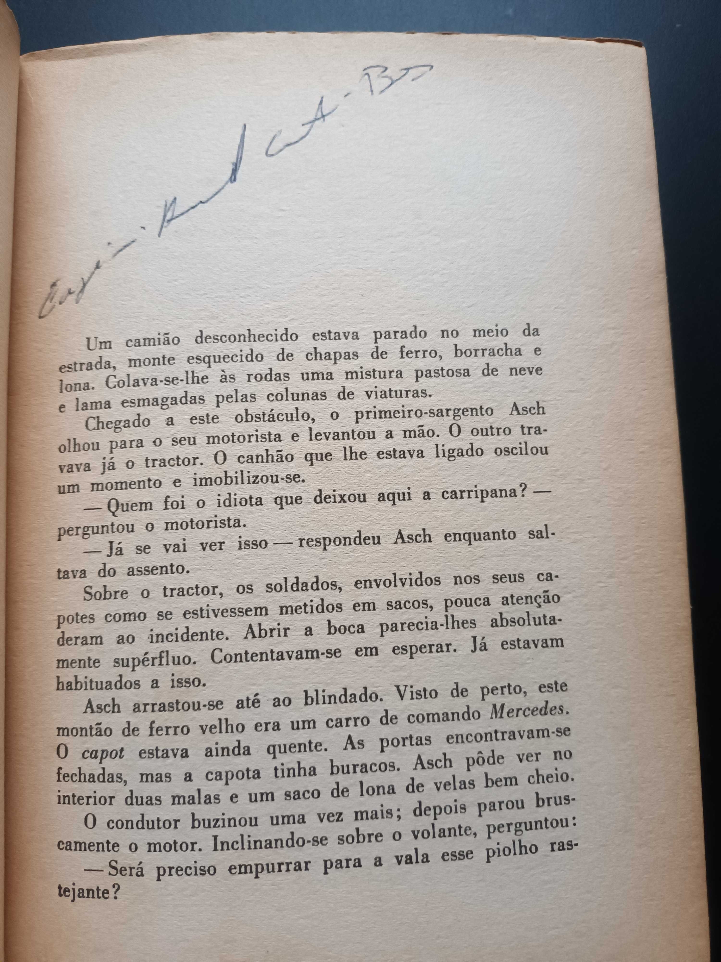 "08/15 A Guerra" por Hans Hellmut Kirst