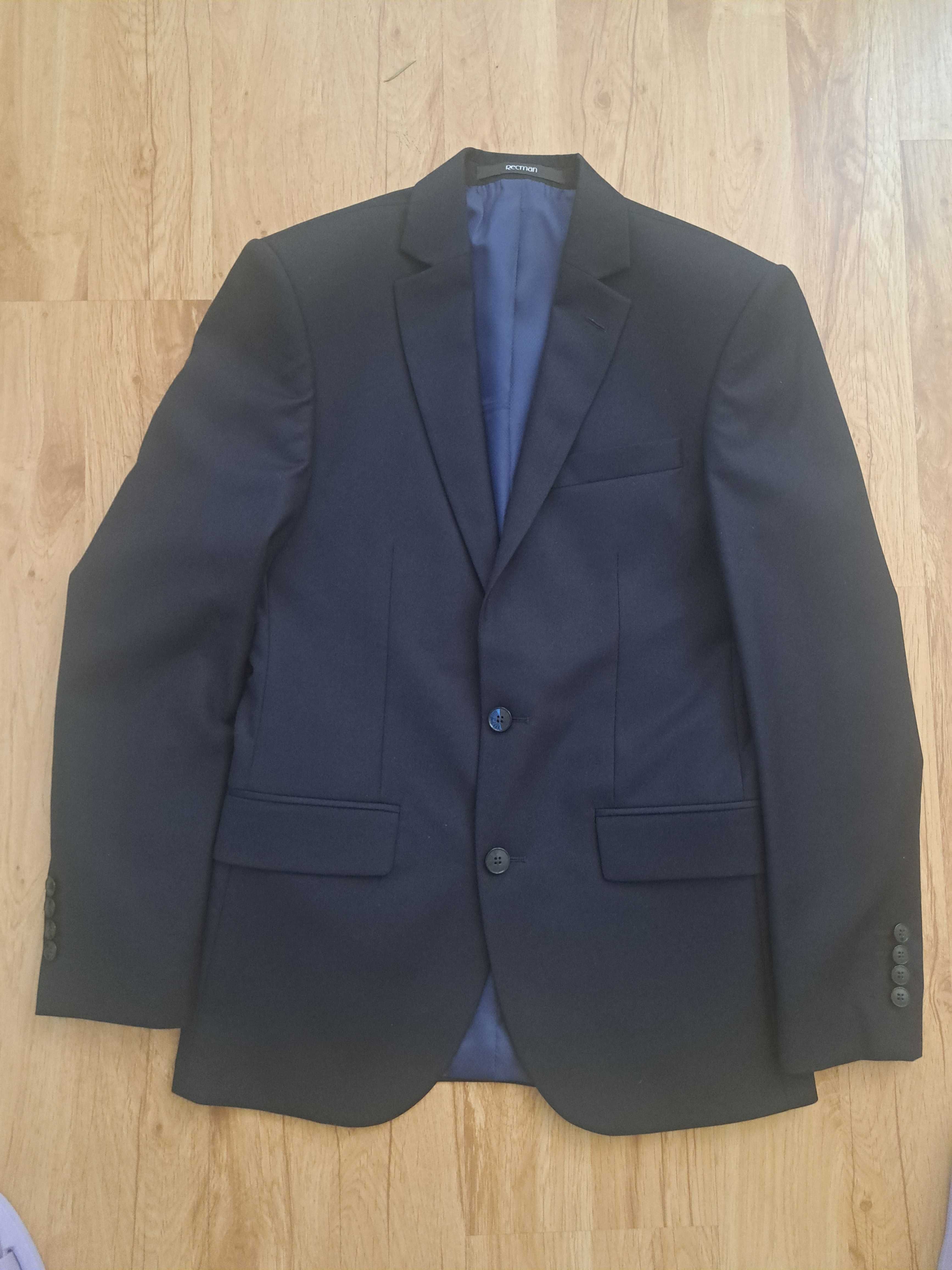 Sprzedam elegancki garnitur Recman