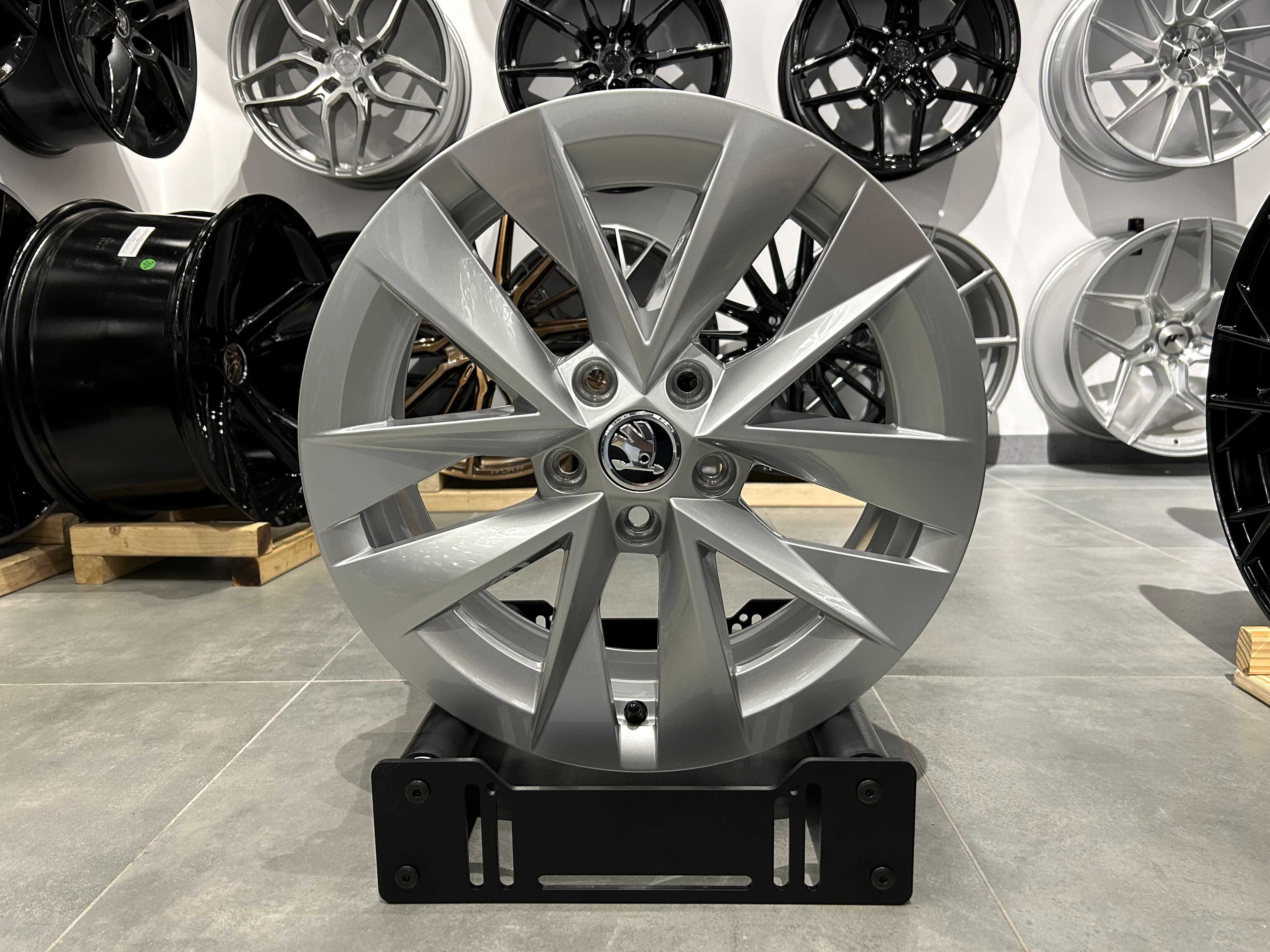 Oryginalna felga 17 5x112 ET46 SKODA Octavia III IV 5E3/601025E