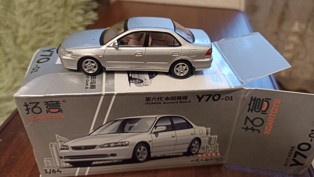 Колекційна модель honda accord 1/64
