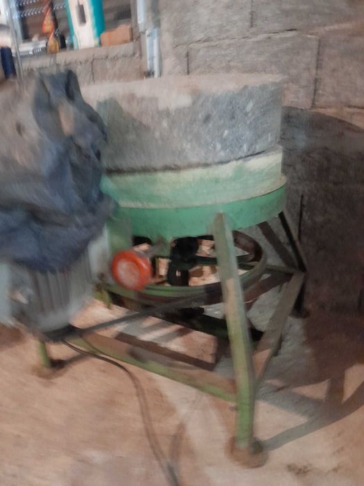 Muinho de pedras para milho