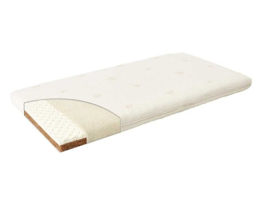 Materac Naturglück 60x120 + laktator medela + przewijak + schodki