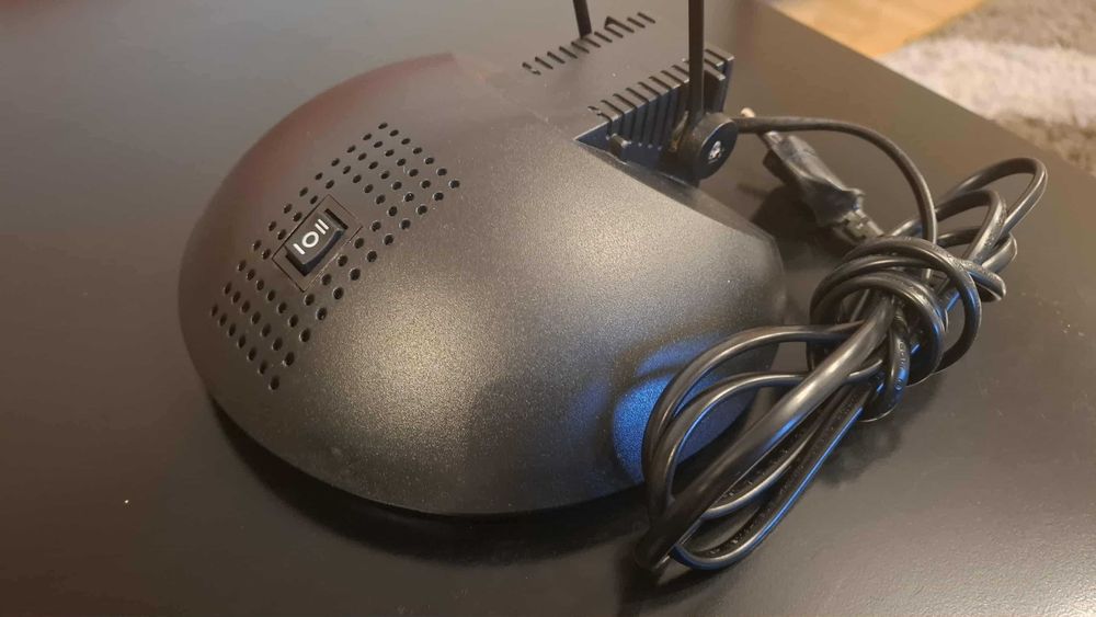 Lampka biurkowa Techno Lux, czarna, żarówka halogenowa