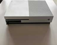Konsola Xbox One S + 2 gry