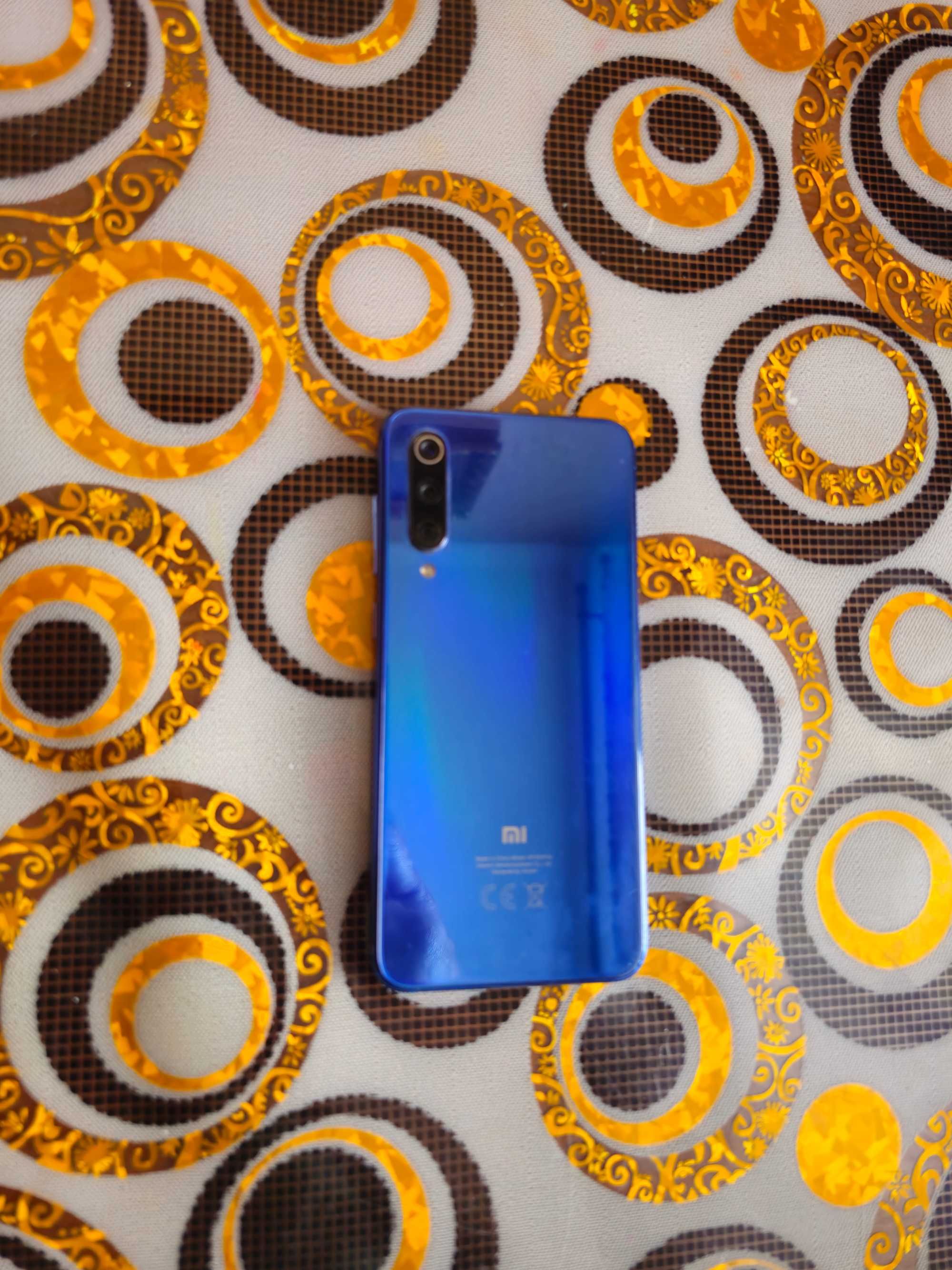 Продам телефон Xiaomi   Note Mi 9 SE 6/128гб в дуже хорошому стані