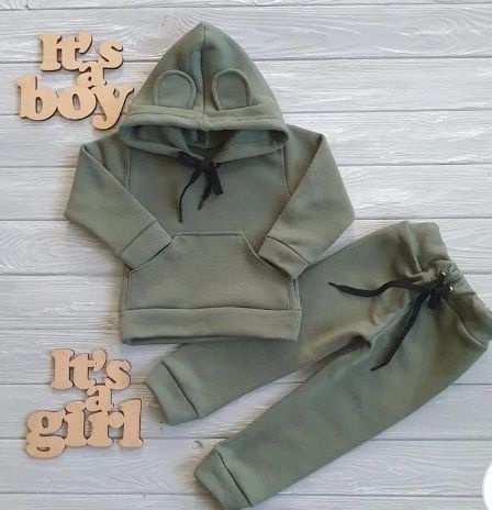 Новый костюм  для ребенка 74 размер