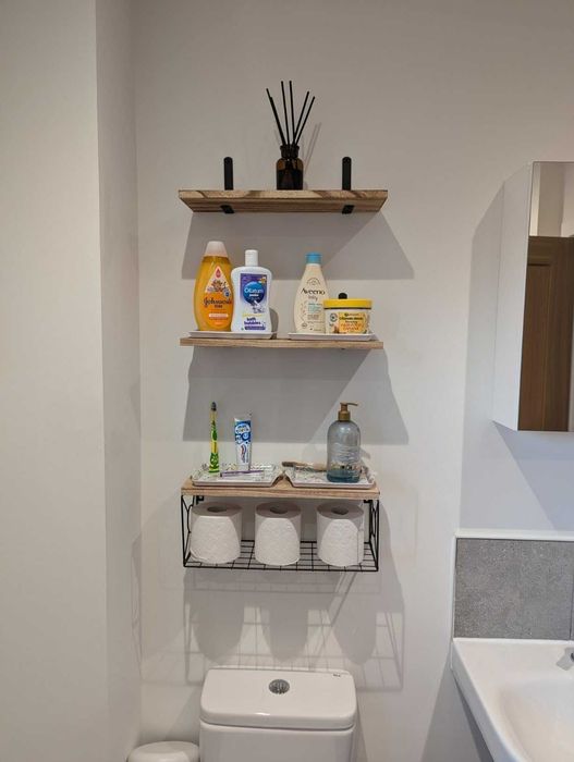 Zestaw 3 jasne półki łazienkowe do kuchni salonu komplet z koszykiem