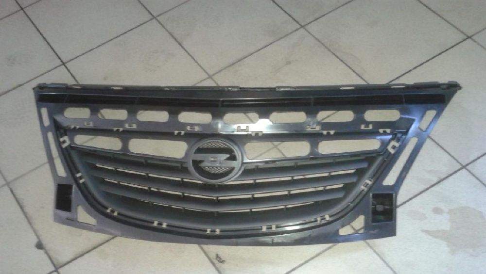 Nowa atrapa grill przedni Opel Meriva B